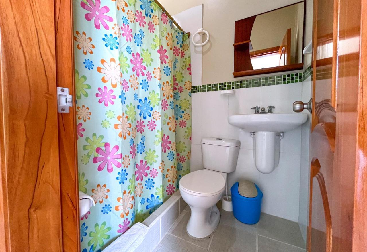 El Rincon De George Otel Puerto Villamil Dış mekan fotoğraf