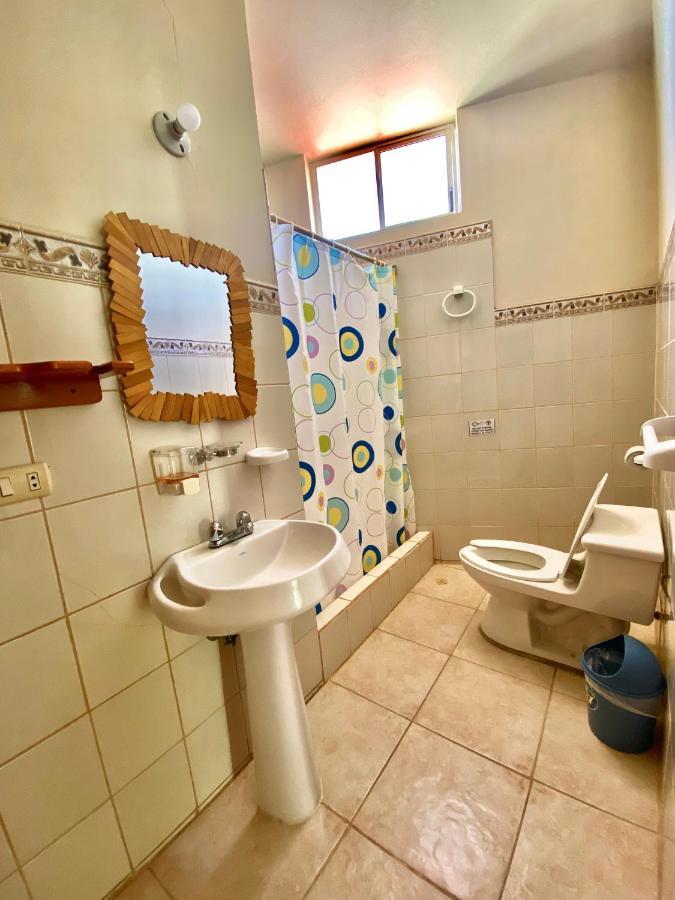 El Rincon De George Otel Puerto Villamil Dış mekan fotoğraf