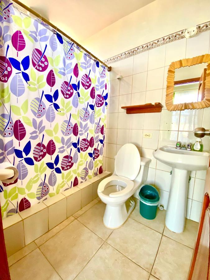 El Rincon De George Otel Puerto Villamil Dış mekan fotoğraf