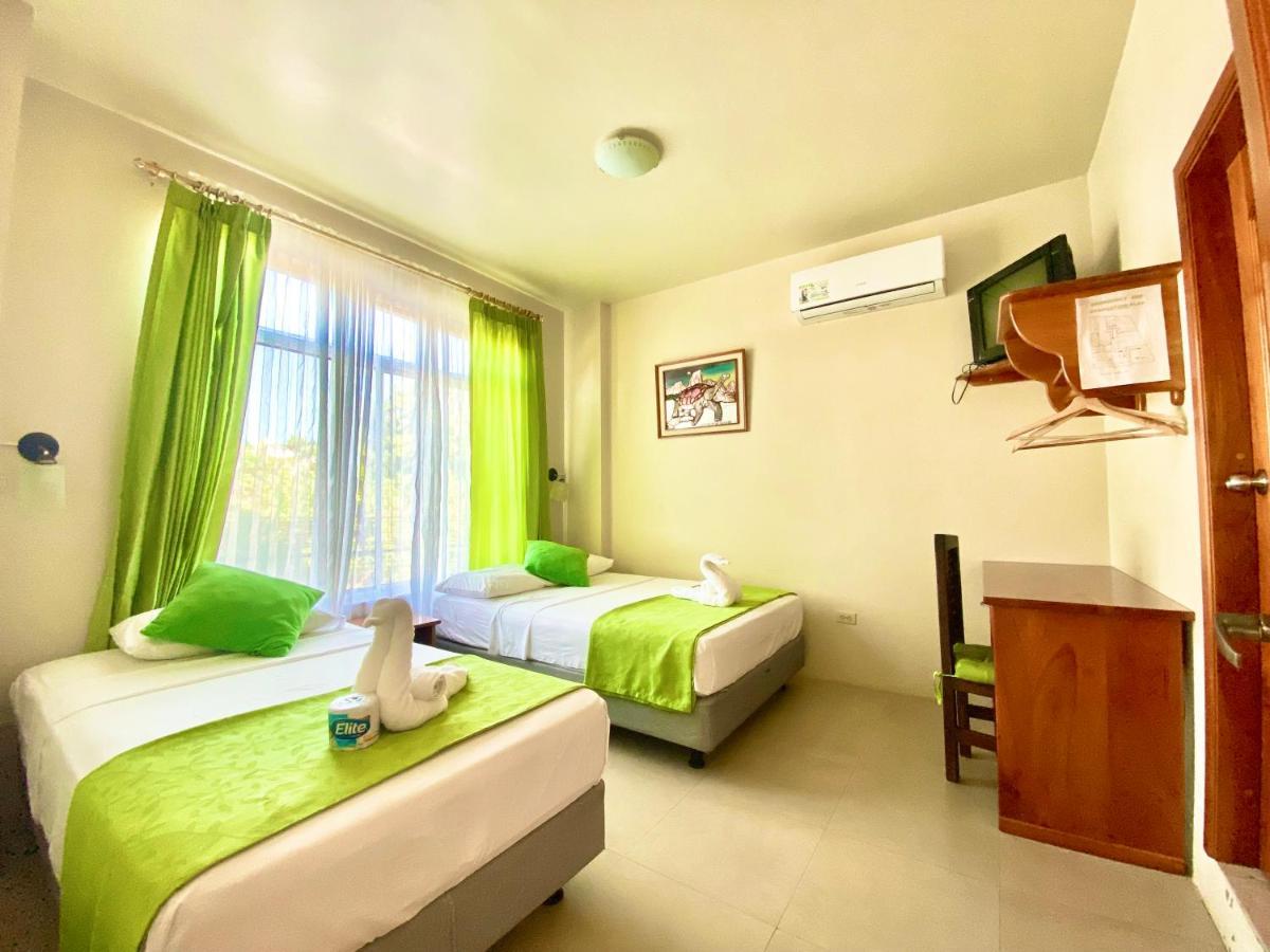 El Rincon De George Otel Puerto Villamil Dış mekan fotoğraf