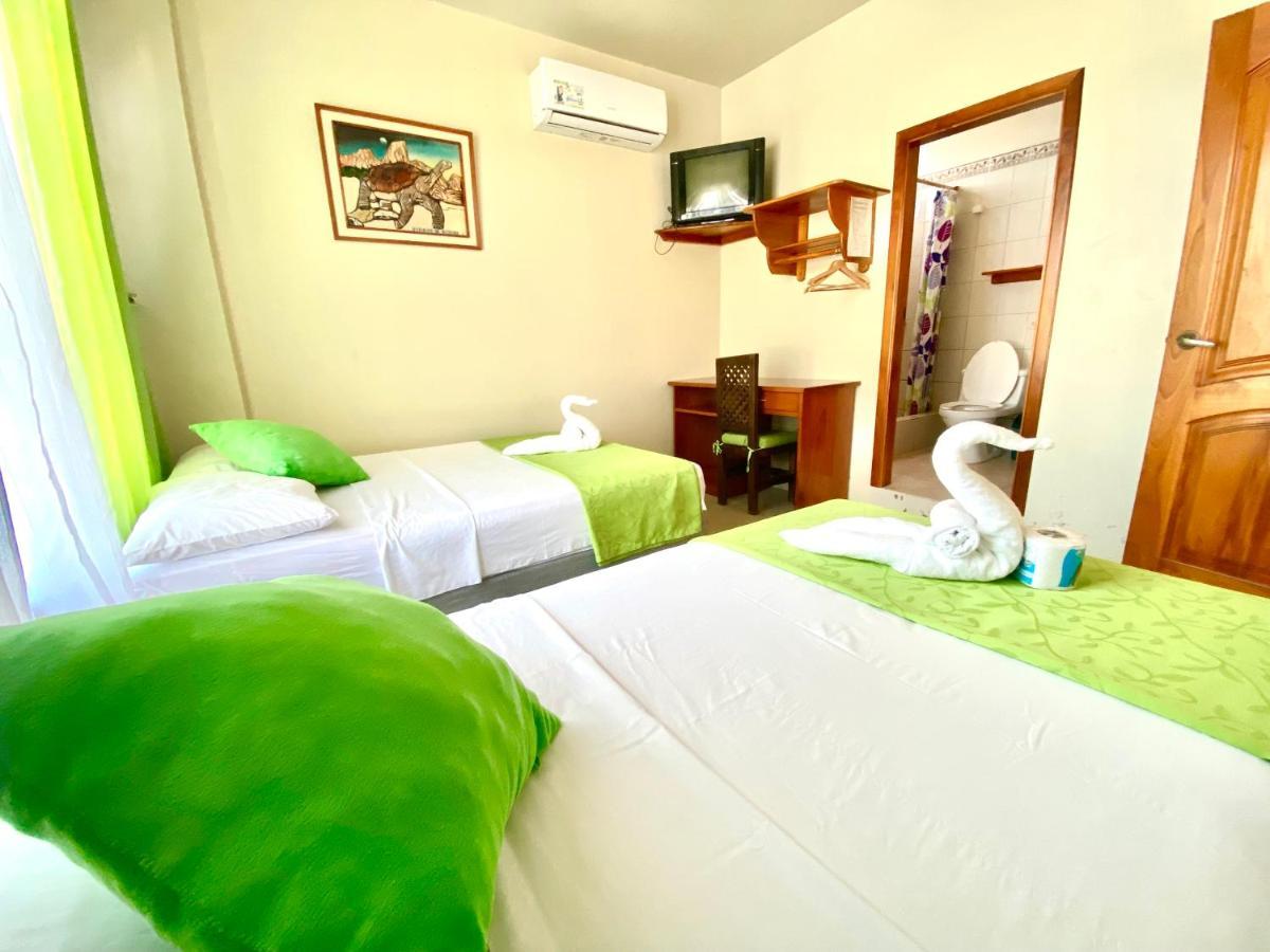 El Rincon De George Otel Puerto Villamil Dış mekan fotoğraf