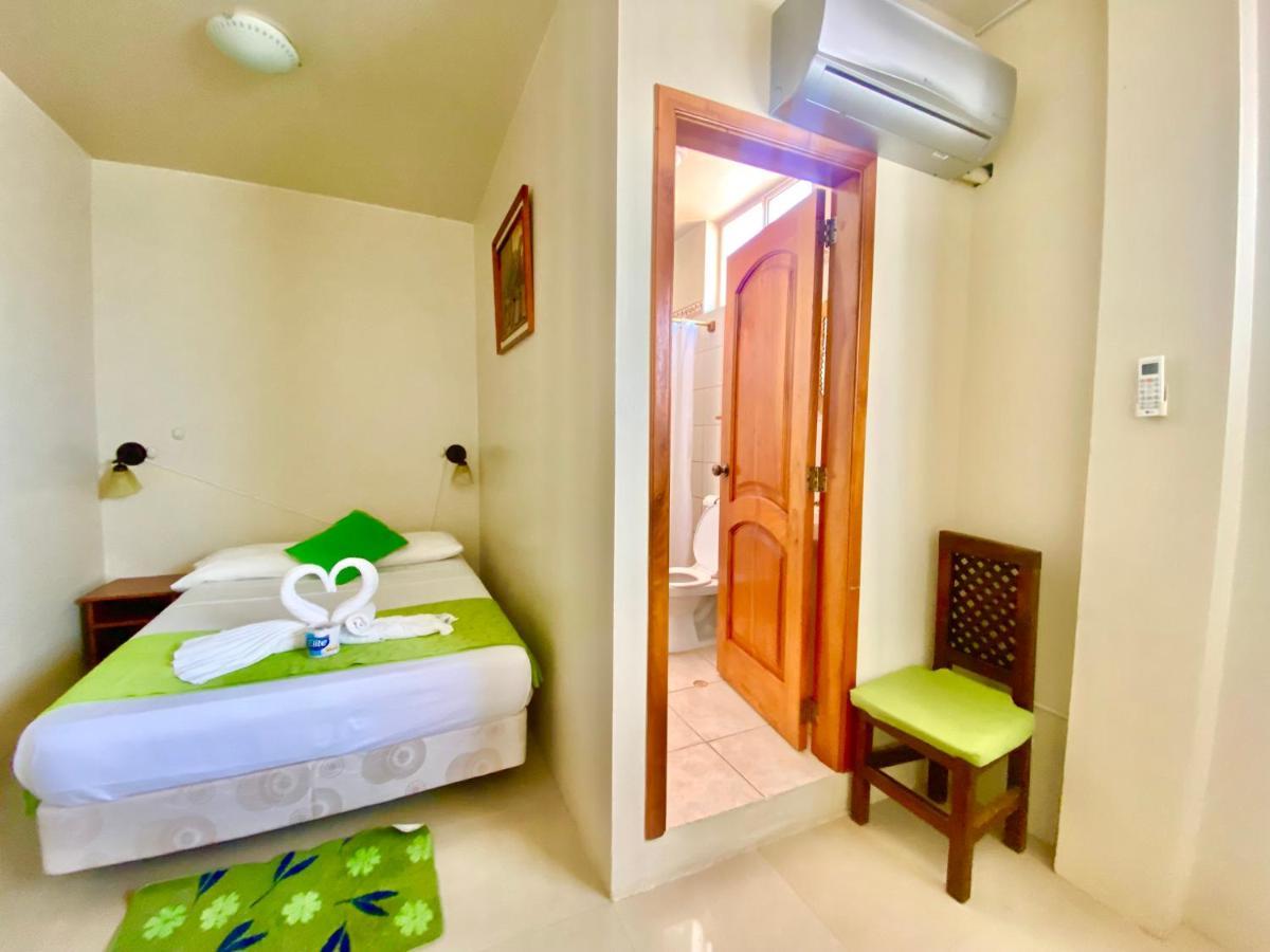 El Rincon De George Otel Puerto Villamil Dış mekan fotoğraf