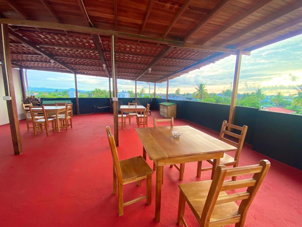 El Rincon De George Otel Puerto Villamil Dış mekan fotoğraf